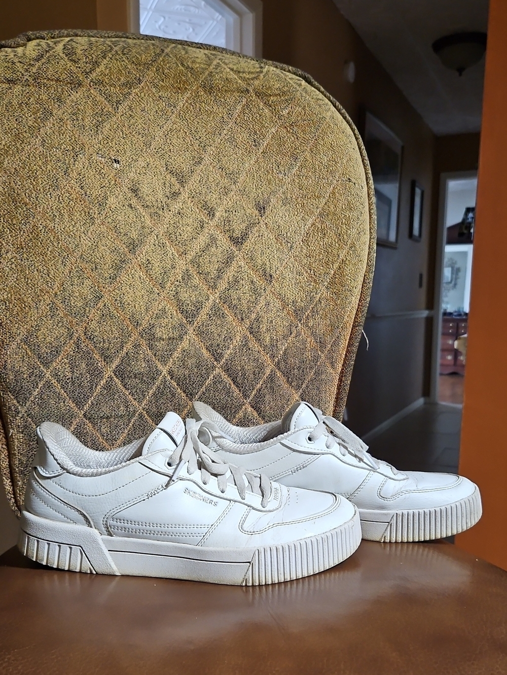 Skechers Slip-Ins Jade Put It In Neutral Hands Free Slip On Sneakers Shoes White